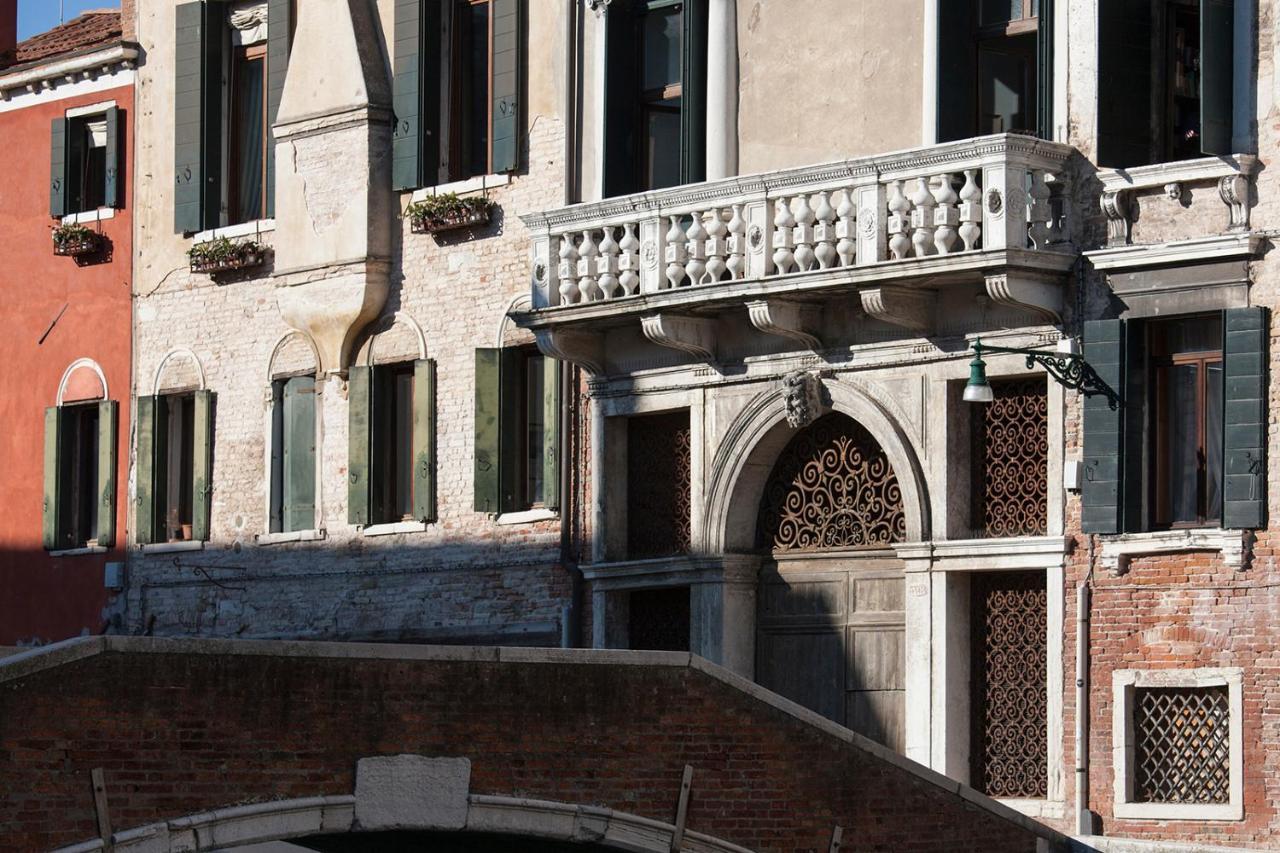 Inside Palazzo Foscarini Appartement